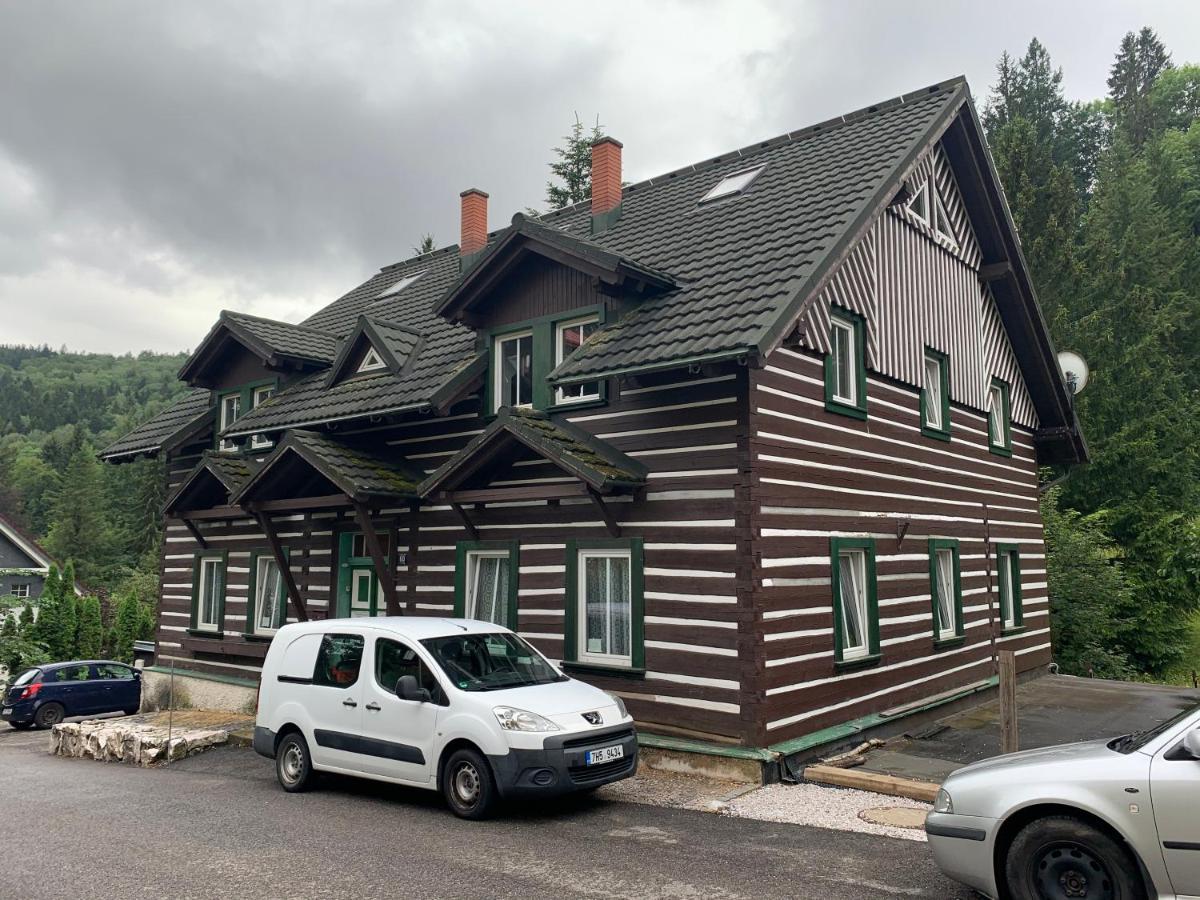 Penzion Zelene Udoli Janske Lazne Exterior photo