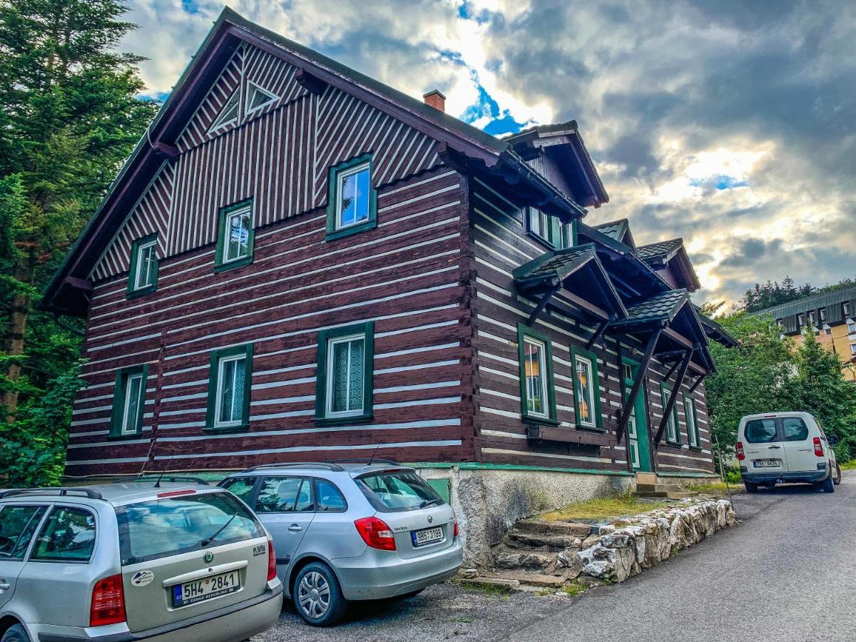 Penzion Zelene Udoli Janske Lazne Exterior photo